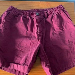 Chubbies classic 5” inseam maroon shorts